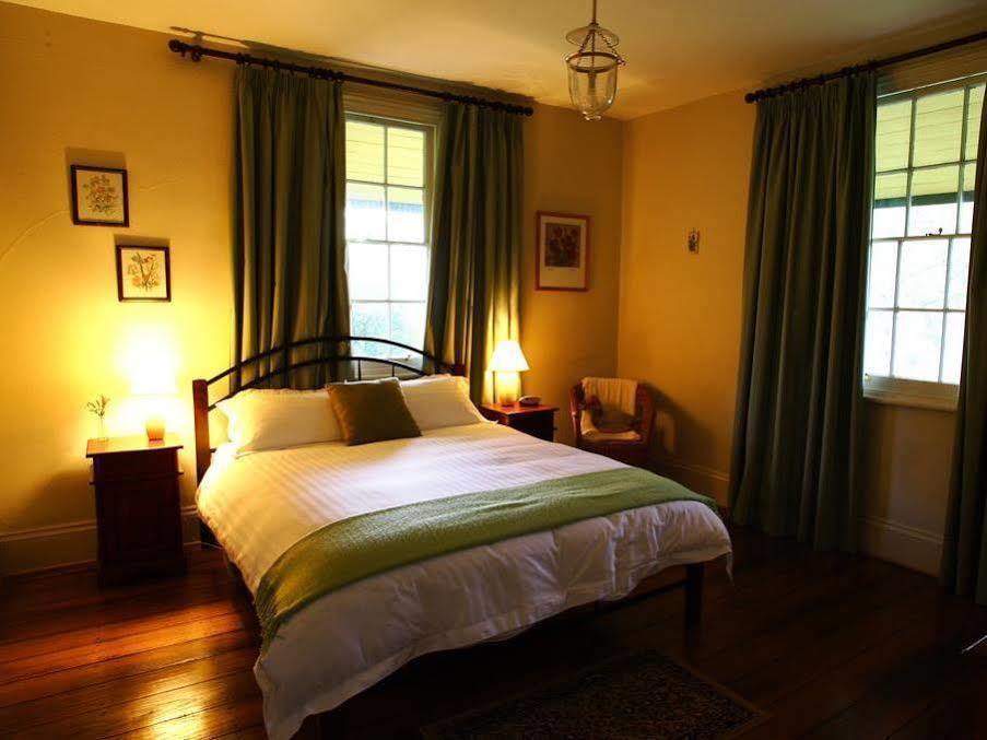 Grove Crabtree House B&B 외부 사진