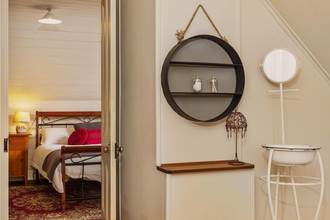 Grove Crabtree House B&B 외부 사진